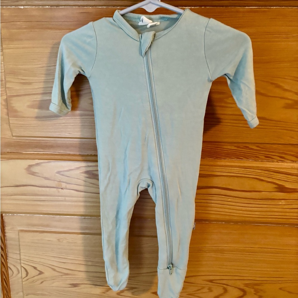 Kyte baby footie, Sage